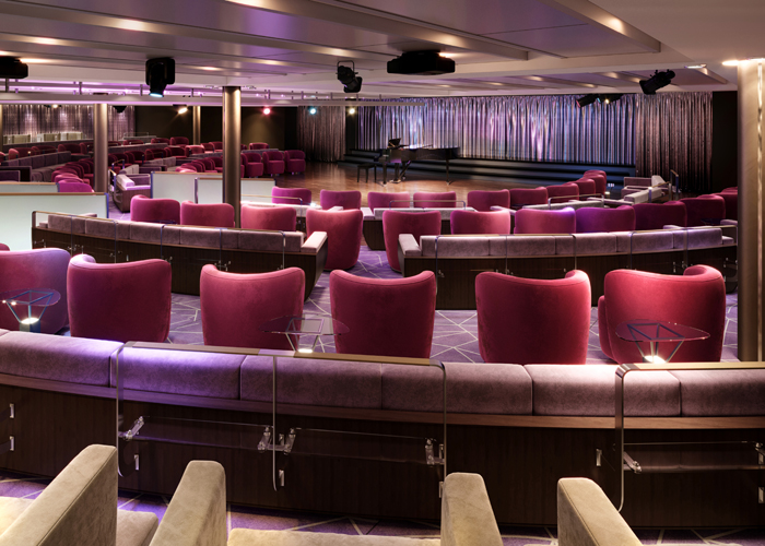 オーシャン ステージ :音響·照明·舞台装置にこだわったイベントスペース。プロのアーティストによる多彩なバフォーマンスをお楽しみいただけます。